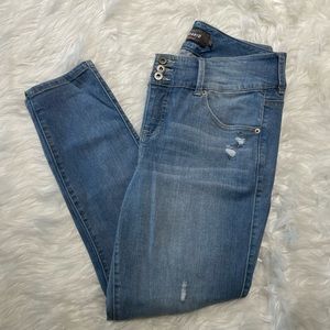 Torrid Distressed Jegging Crop Skinny Jeans